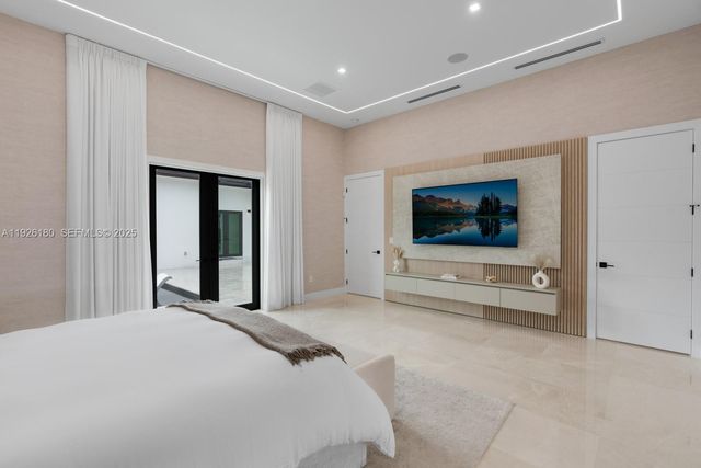 80 NW 129th Ave, Miami, FL 33182