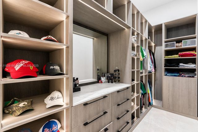 80 NW 129th Ave, Miami, FL 33182