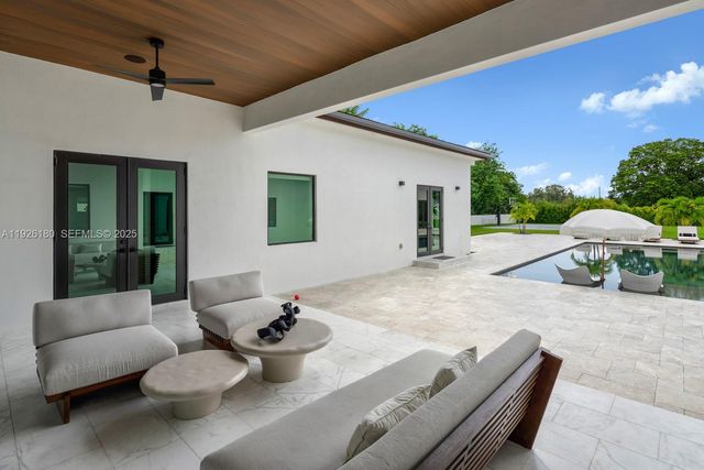 80 NW 129th Ave, Miami, FL 33182