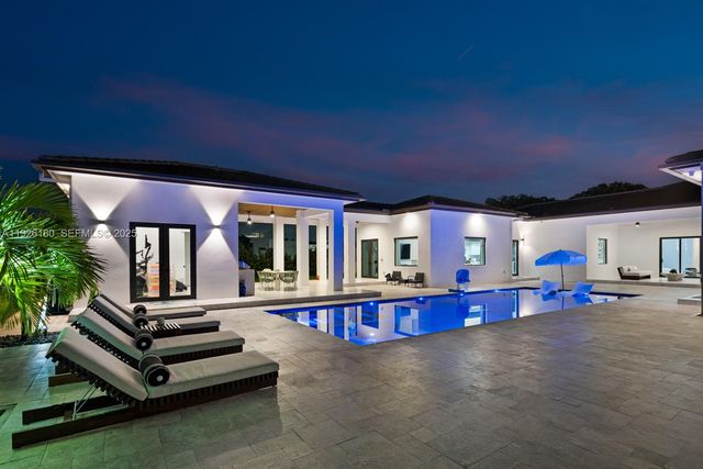 80 NW 129th Ave, Miami, FL 33182