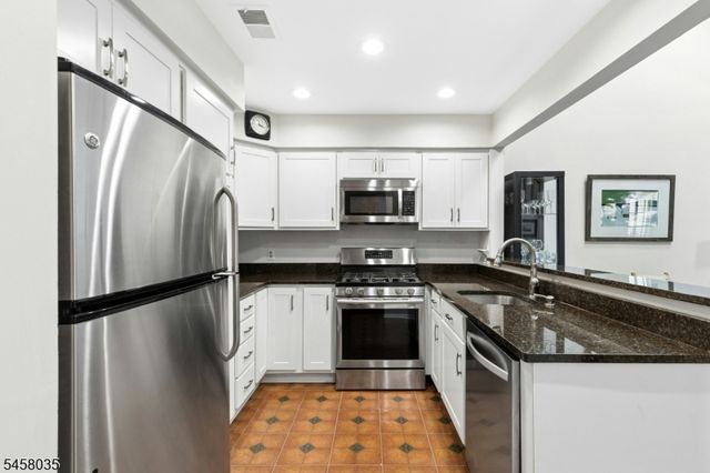 342 Greenbriar-6, Union Twp., NJ 07083