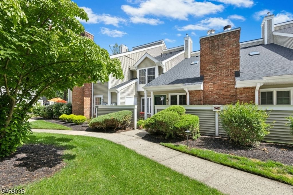342 Greenbriar-6, Union Twp., NJ 07083 — photo 2