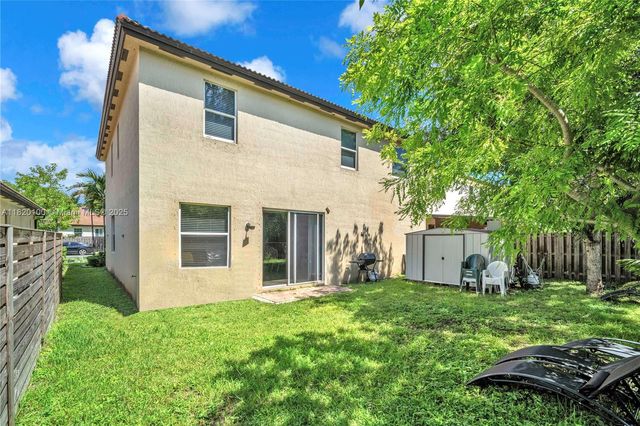 2190 SE 2nd St, Homestead, FL 33033