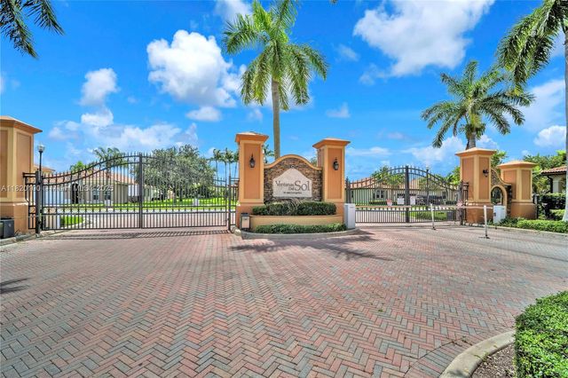 2190 SE 2nd St, Homestead, FL 33033