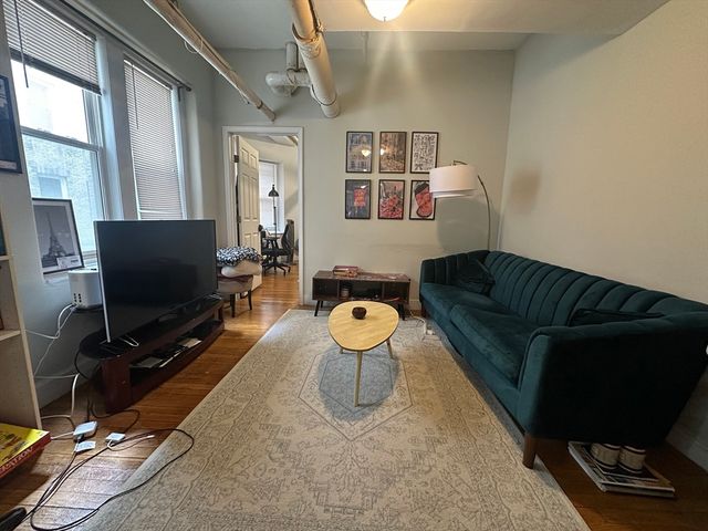 131 Park Dr G1, Boston, MA 02215