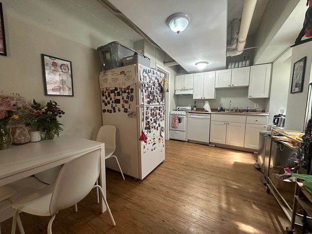 131 Park Dr G1, Boston, MA 02215