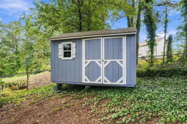 4758 Shallow Ridge Road NE, Kennesaw, GA 30144