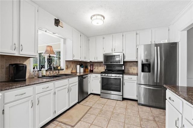 4758 Shallow Ridge Road NE, Kennesaw, GA 30144