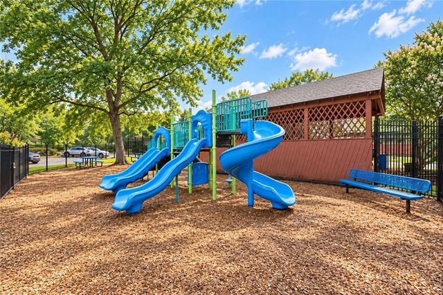 4758 Shallow Ridge Road NE, Kennesaw, GA 30144