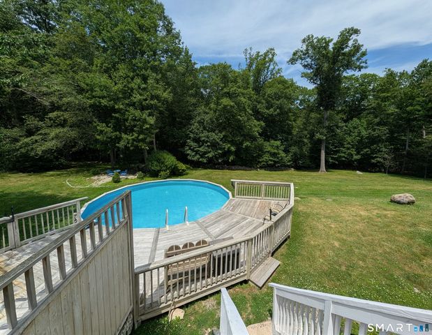 29 Evergreen Terrace, Seymour, CT 06483