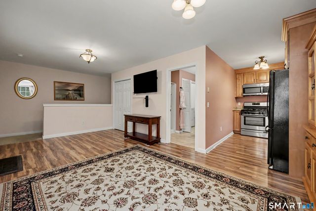 29 Evergreen Terrace, Seymour, CT 06483