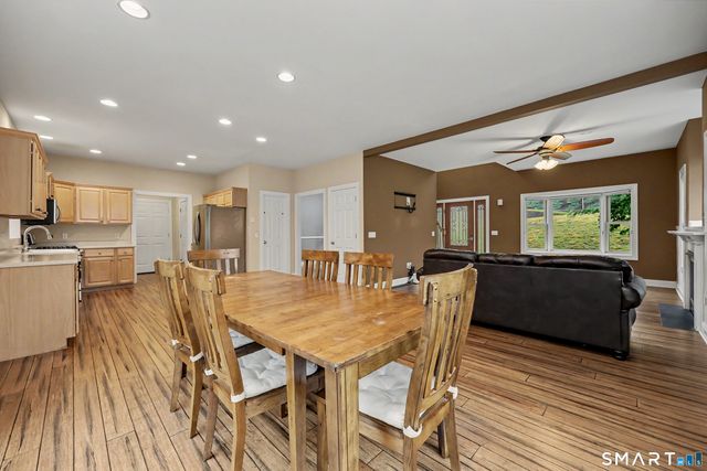 29 Evergreen Terrace, Seymour, CT 06483