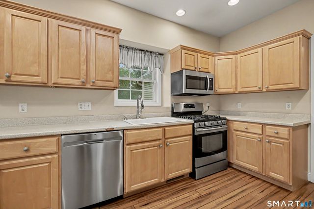 29 Evergreen Terrace, Seymour, CT 06483