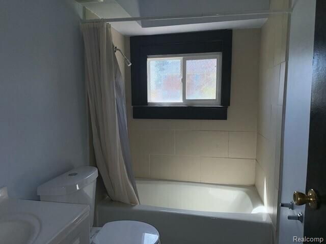 14101 Saratoga Street, Detroit, MI 48205