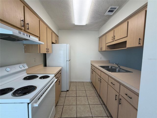 2117 CITRUS BOULEVARD 5, Leesburg, FL 34748