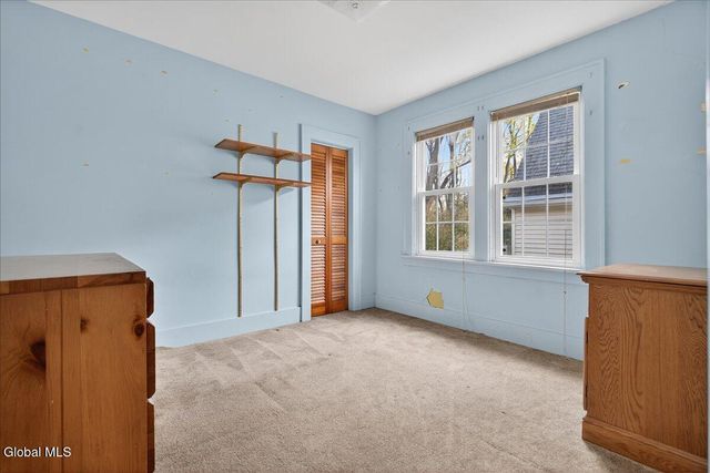 1158 Hedgewood Lane, Niskayuna, NY 12309