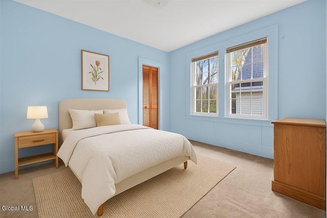 1158 Hedgewood Lane, Niskayuna, NY 12309