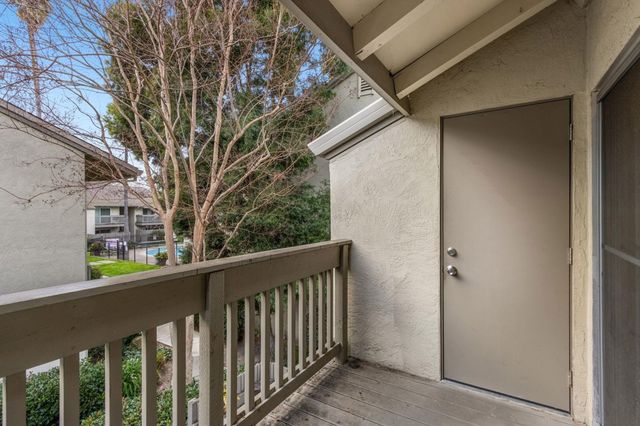 2562 2562 Walnut Blvd 68, Walnut Creek, CA 94596