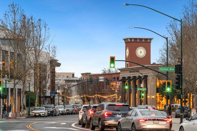 2562 2562 Walnut Blvd 68, Walnut Creek, CA 94596