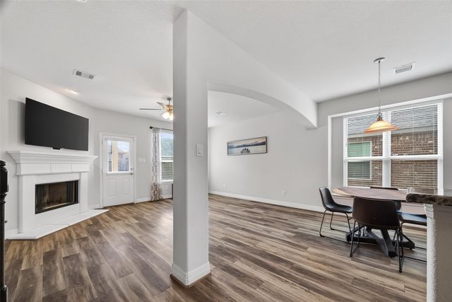 5195 Dry Hollow Drive, Alvin, TX 77511