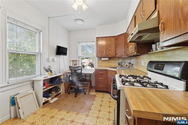 526 Oradell Avenue, Oradell, NJ 07649