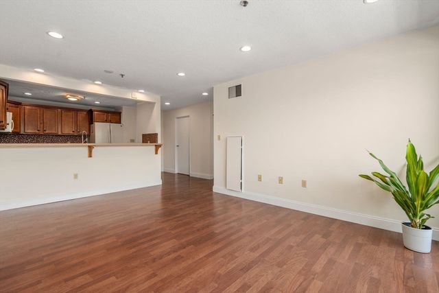 1 Adams 401, Quincy, MA 02169
