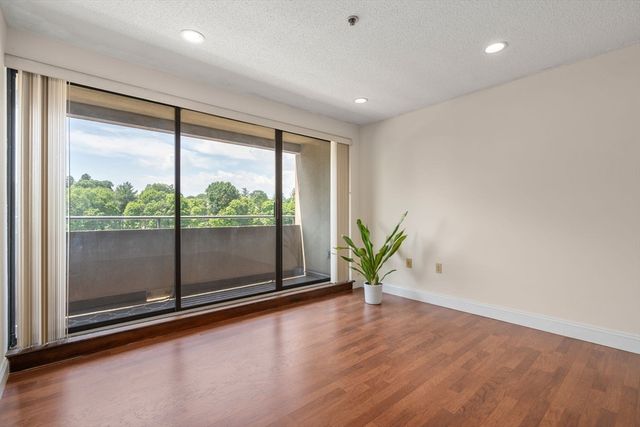 1 Adams 401, Quincy, MA 02169