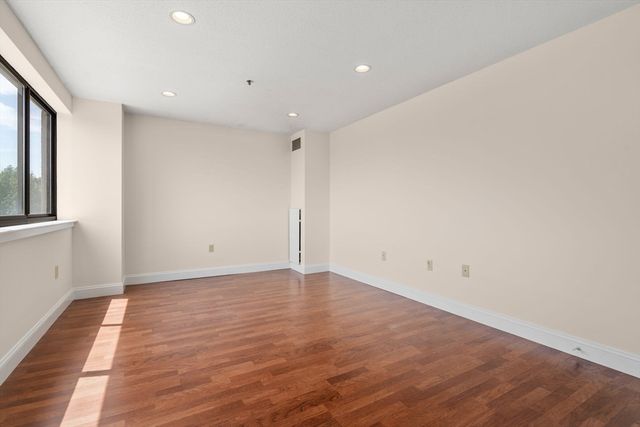 1 Adams 401, Quincy, MA 02169
