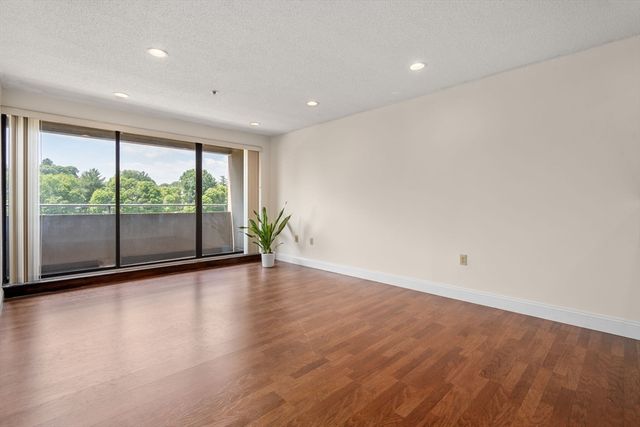 1 Adams 401, Quincy, MA 02169