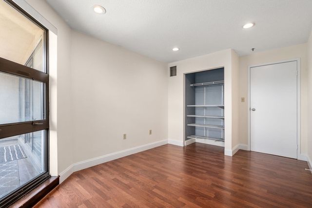 1 Adams 401, Quincy, MA 02169