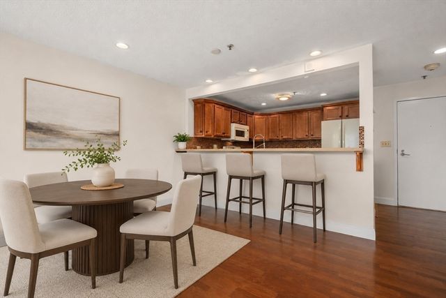 1 Adams 401, Quincy, MA 02169