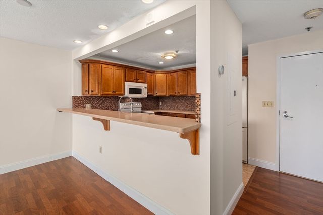 1 Adams 401, Quincy, MA 02169