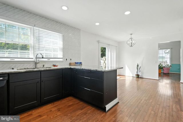 9317 HOBART ST, Springdale, MD 20774