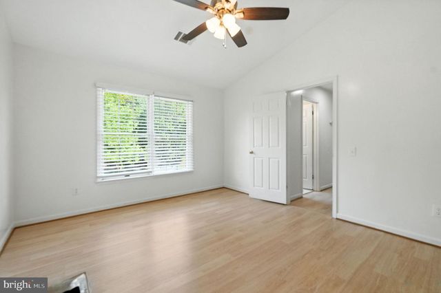 9317 HOBART ST, Springdale, MD 20774