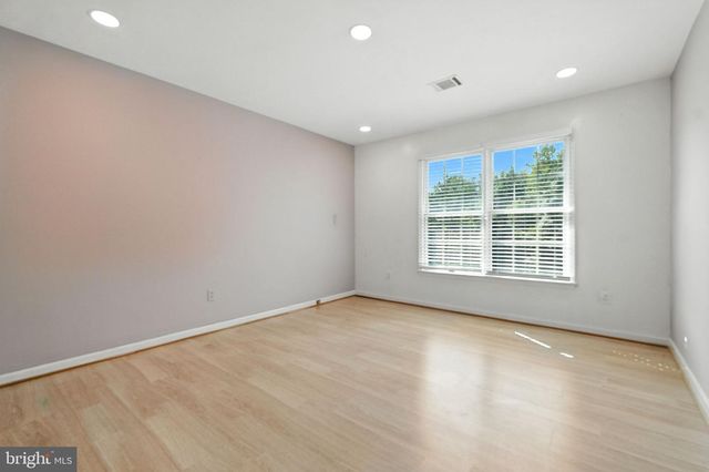 9317 HOBART ST, Springdale, MD 20774