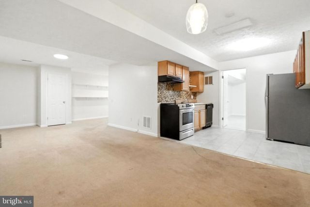 9317 HOBART ST, Springdale, MD 20774
