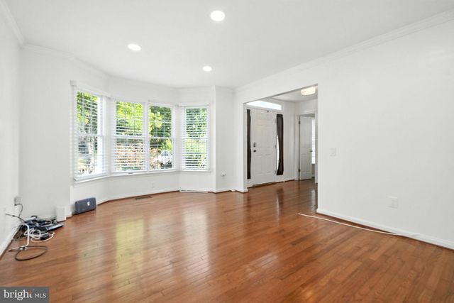 9317 HOBART ST, Springdale, MD 20774