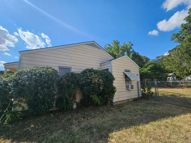 4313 Conkling Avenue, Haltom City, TX 76117