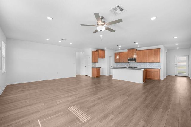 1725 Lorant LN, Pflugerville, TX 78660