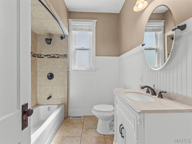 210 E Laurel Street, Millstadt, IL 62260