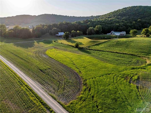 161 Van Booven Lane, Hermann, MO 65041