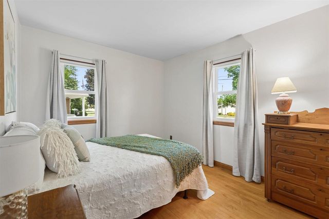828 W JENNINGS STREET, New London, WI 54961