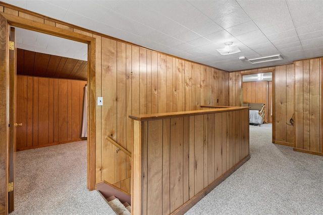 828 W JENNINGS STREET, New London, WI 54961