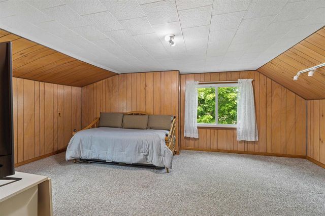 828 W JENNINGS STREET, New London, WI 54961