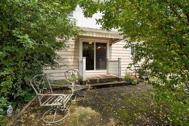 828 W JENNINGS STREET, New London, WI 54961