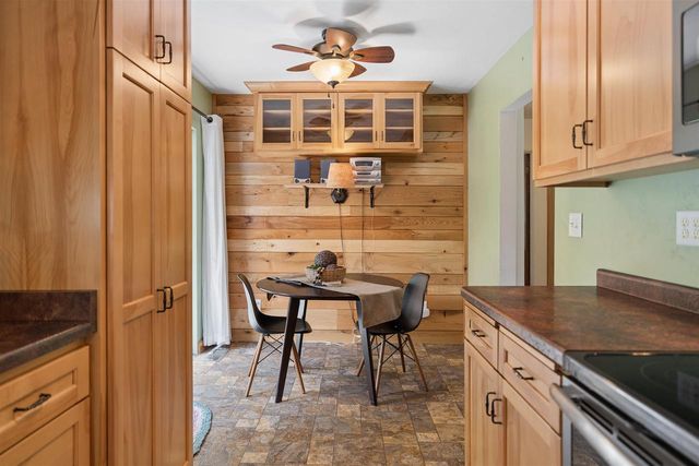 828 W JENNINGS STREET, New London, WI 54961