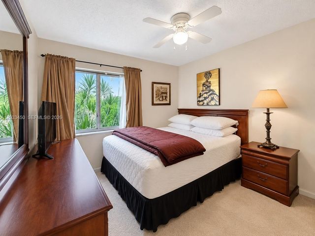 532 NW 208th Terrace, Pembroke Pines, FL 33029