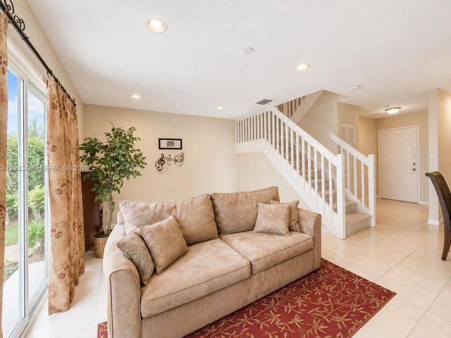 532 NW 208th Terrace, Pembroke Pines, FL 33029