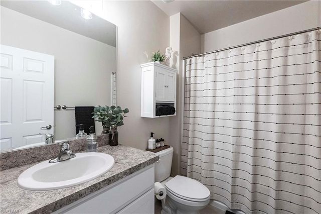 2716 Merida LN, Cape Coral, FL 33909