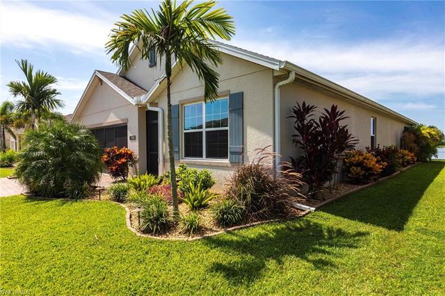 2716 Merida LN, Cape Coral, FL 33909